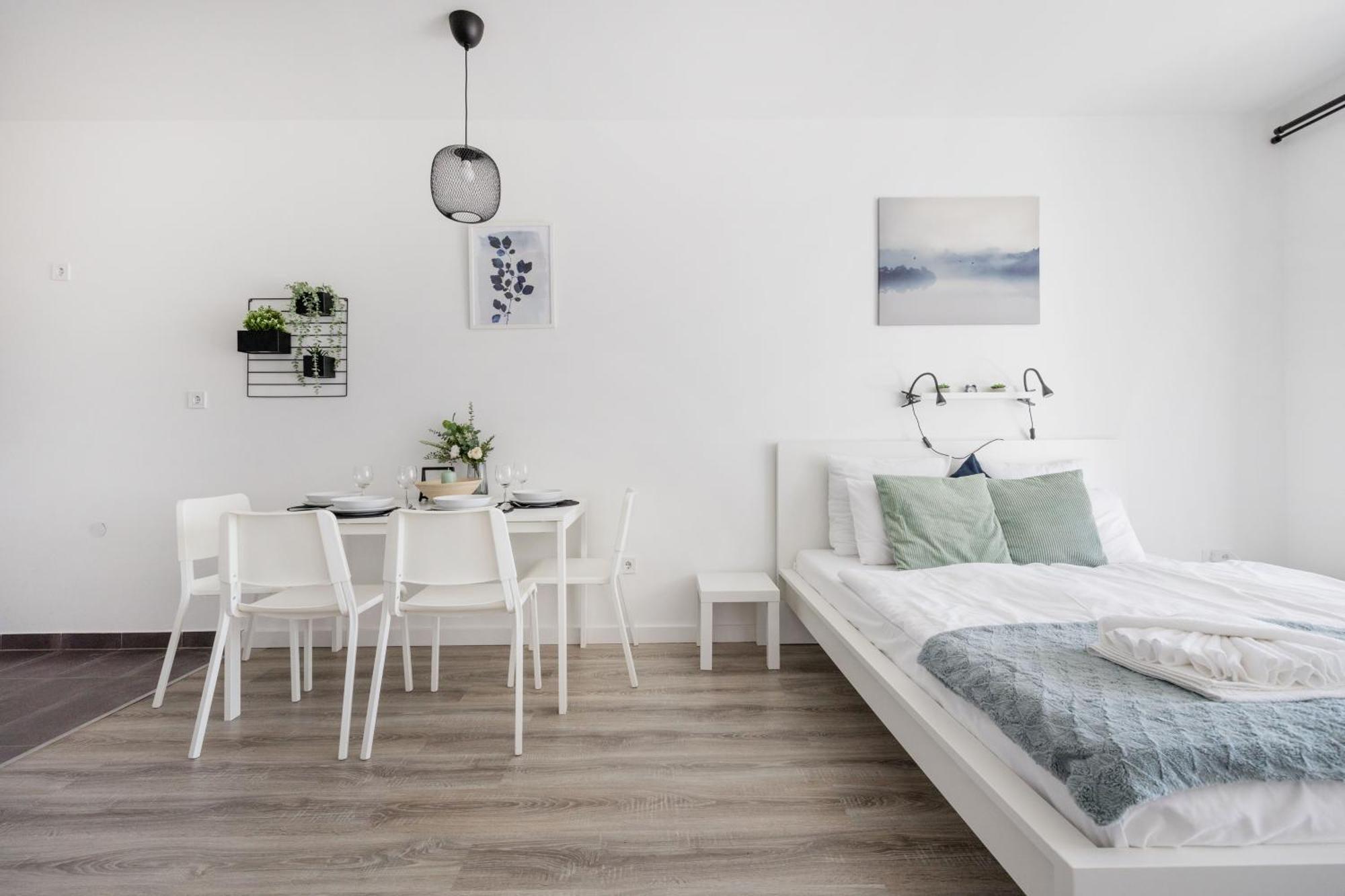 Modern Riverfront Apartment With Free Parking Budapest Exterior photo